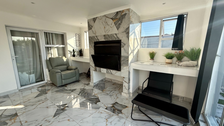 To Let 3 Bedroom Property for Rent in Parklands Western Cape